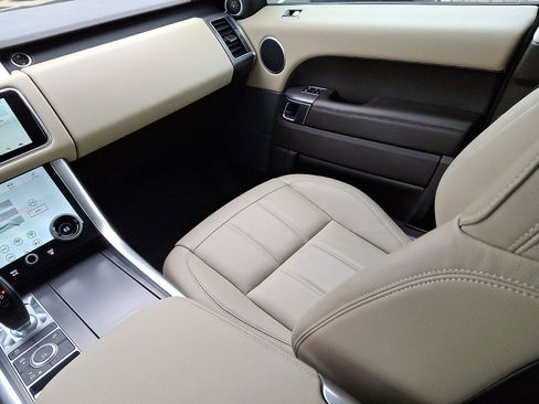Used 2021 Land Rover Range Rover Sport SE image 11