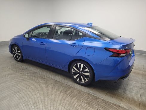 Used 2021 Nissan Versa SR FWD image 3