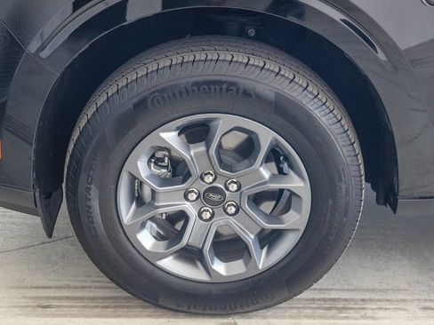Certified 2025 Ford Maverick XLT w/ XLT Luxury Package FWD image 11