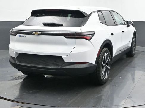 New 2026 Chevrolet Equinox EV LT image 8