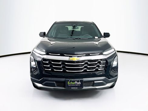Used 2025 Chevrolet Equinox LT image 2