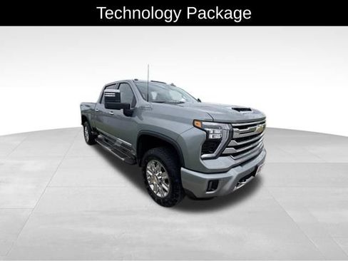 Used 2026 Chevrolet Silverado 3500 High Country w/ High Country Premium Package AWD/4WD image 5