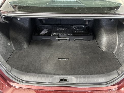 Used 2024 Nissan Altima 2.5 SV image 14