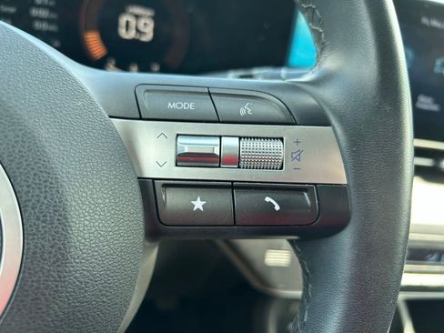 Used 2025 Hyundai Kona SEL FWD image 20