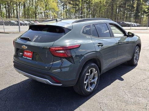 Used 2025 Chevrolet Trax LT image 5