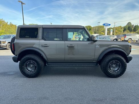 New 2025 Ford Bronco Outer Banks w/ Sasquatch Package image 12
