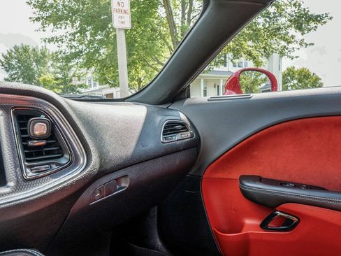 Used 2016 Dodge Challenger SRT Hellcat RWD image 45