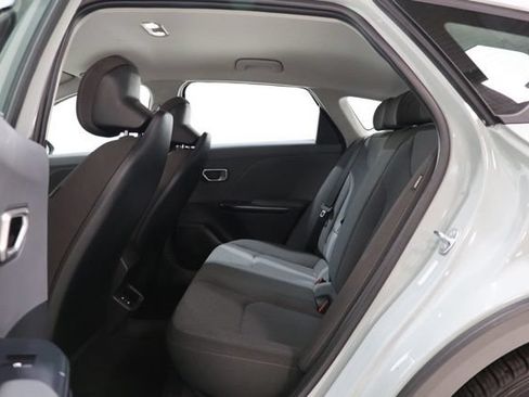 Used 2025 Kia K4 FWD image 29