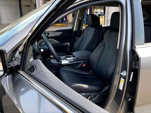 Used 2023 Acura MDX FWD image 7