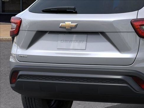 New 2026 Chevrolet Trax LS w/ Driver Confidence Package image 14