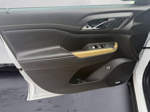 Used 2019 GMC Acadia Denali w/ Technology Package FWD image 19