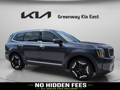 Used 2023 Kia Telluride S w/ S Sunroof Package