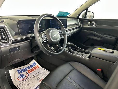 Used 2024 Kia Sorento S w/ Panoramic Sunroof Package AWD/4WD image 17