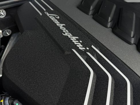 Used 2024 Lamborghini Urus S image 57