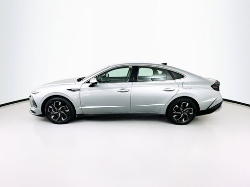 Used 2025 Hyundai Sonata SEL FWD image 4