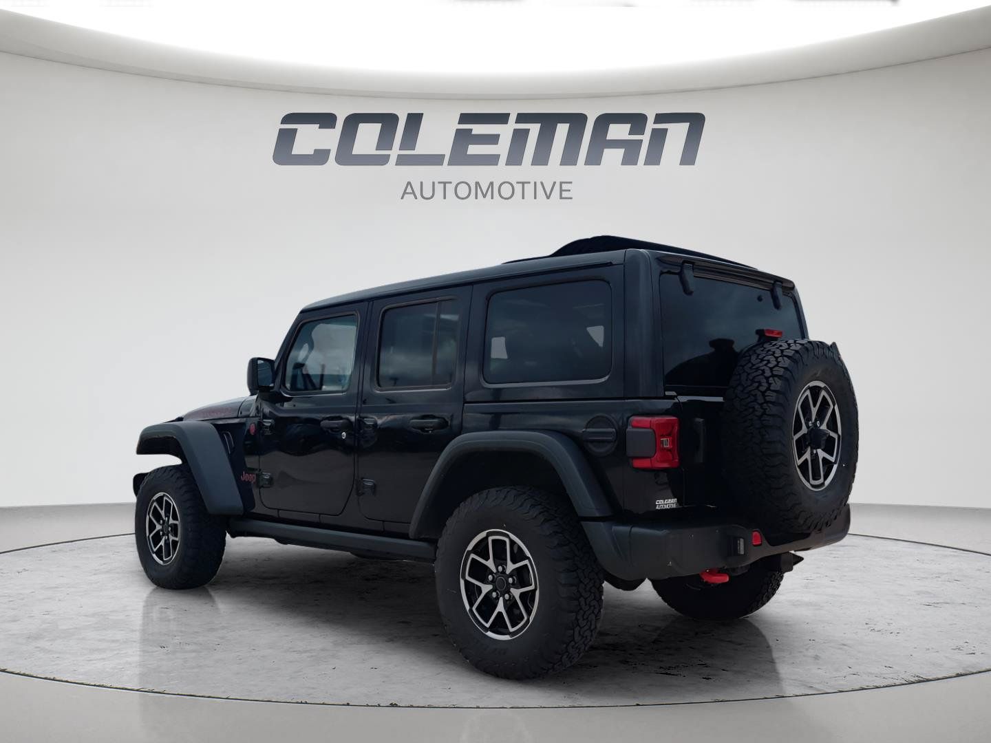 Used 2024 Jeep Wrangler Unlimited Rubicon w/ Technology Group AWD/4WD image 3