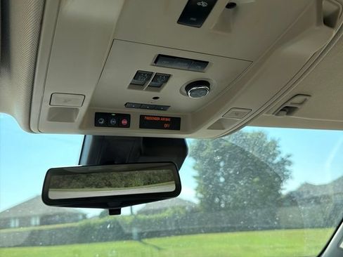 Used 2020 Cadillac Escalade Luxury AWD/4WD image 36