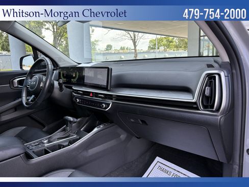 Used 2024 Kia Sorento EX w/ Panoramic Sunroof Package FWD image 39