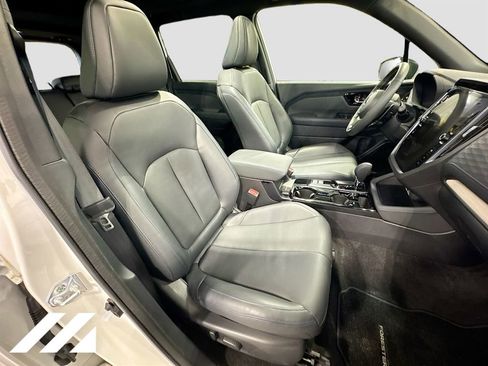 Used 2026 Subaru Forester Limited image 32