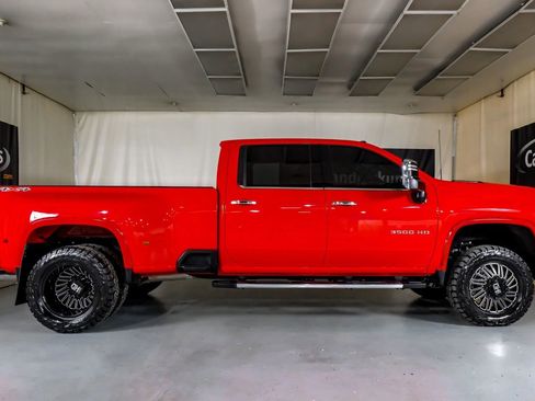 Used 2024 Chevrolet Silverado 3500 LTZ w/ LTZ Plus Package image 6