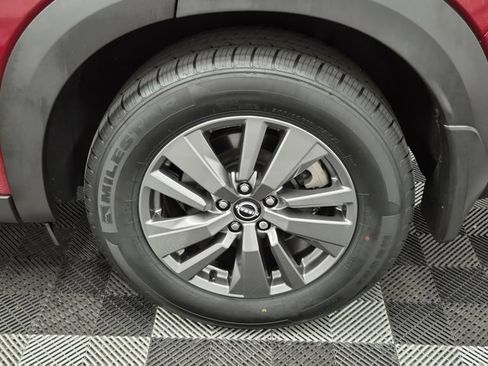 Certified 2022 Nissan Pathfinder SV w/ SV Black Package image 14