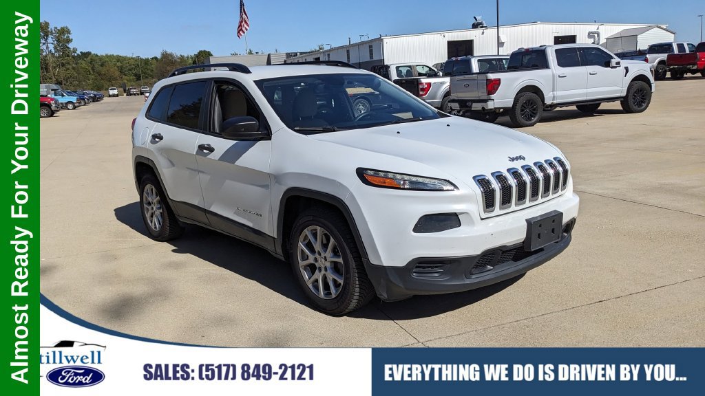 Used 2016 Jeep Cherokee Sport FWD image 1