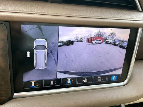 Used 2021 GMC Yukon Denali w/ Denali Premium Package image 26