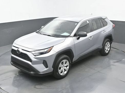 Used 2023 Toyota RAV4 LE FWD image 32