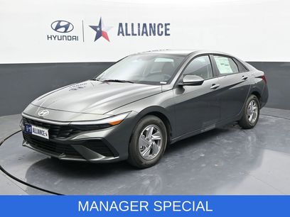 Certified 2025 Hyundai Elantra SE