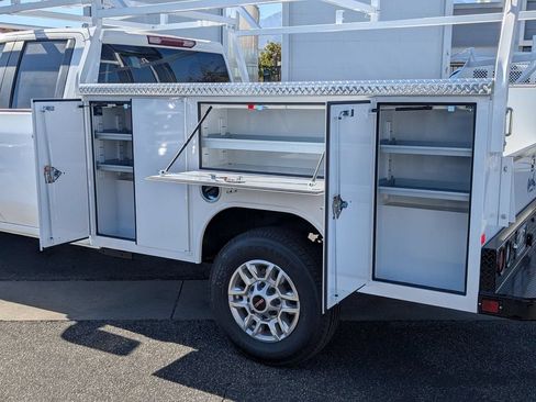 New 2026 GMC Sierra 2500 Pro w/ Convenience Package RWD image 9