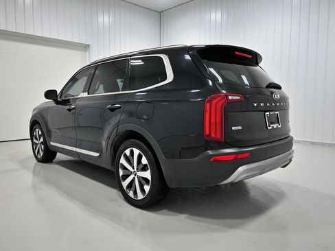 Used 2021 Kia Telluride S AWD/4WD image 32