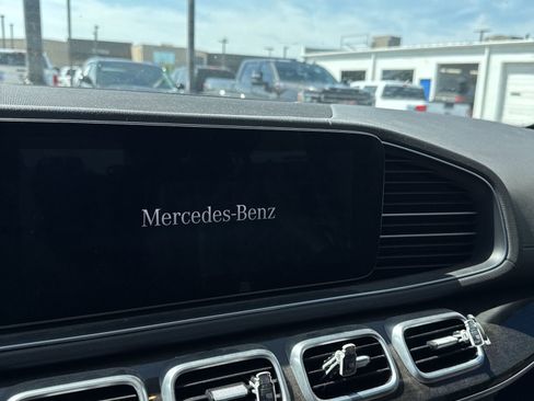 Used 2020 Mercedes-Benz GLS 450 4MATIC image 6
