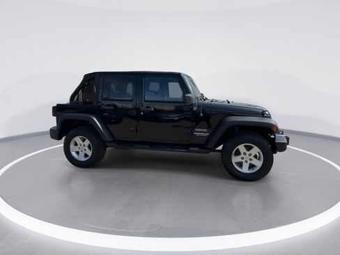 Used 2013 Jeep Wrangler Unlimited Sport image 17