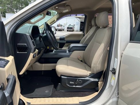 Used 2018 Ford F150 XLT w/ Equipment Group 302A Luxury AWD/4WD image 18