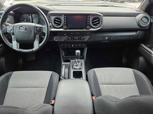 Used 2022 Toyota Tacoma TRD Sport image 15