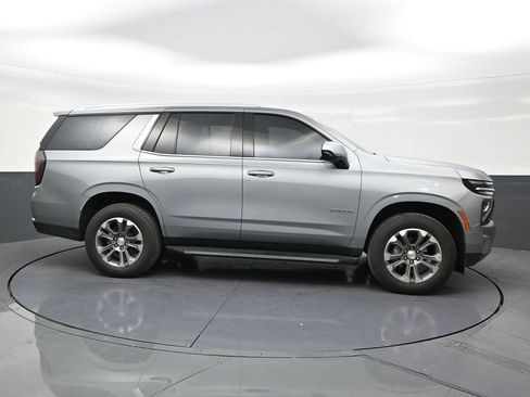 Used 2025 Chevrolet Tahoe LS AWD/4WD image 6