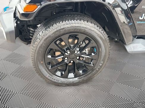 Used 2023 Jeep Wrangler Unlimited Sahara w/ Cold Weather Group image 35