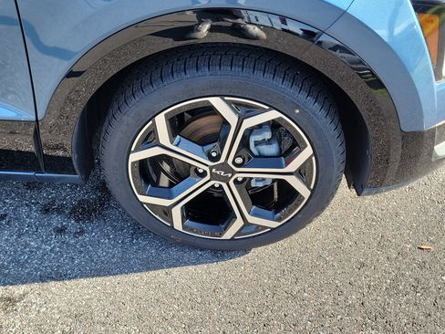 Certified 2023 Kia Niro EX Touring FWD image 40