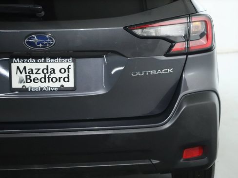 Used 2023 Subaru Outback Premium AWD/4WD image 43