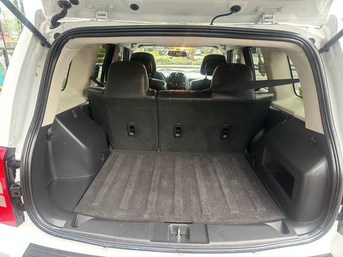 Used 2015 Jeep Patriot High Altitude AWD/4WD image 12