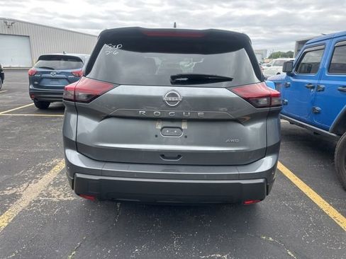 Used 2025 Nissan Rogue SV AWD/4WD image 13