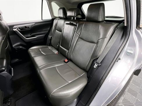 Used 2019 Toyota RAV4 LE image 26