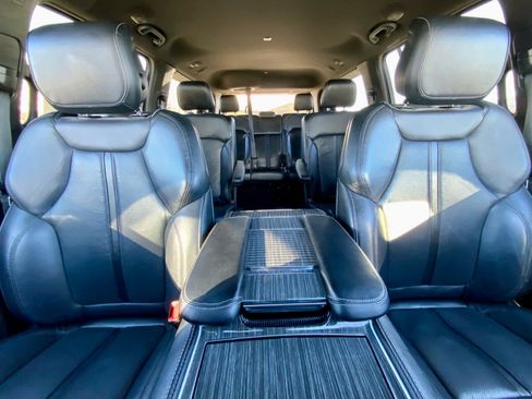 Used 2022 Jeep Wagoneer Series III w/ Flexible Seating Group image 27