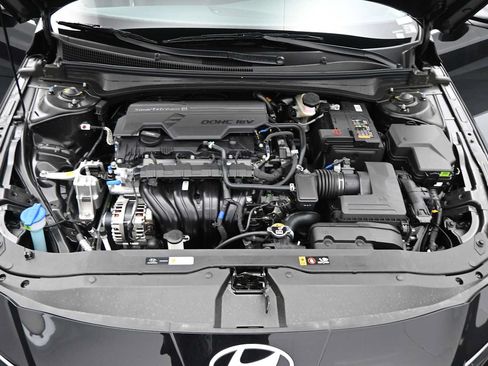 New 2026 Hyundai Elantra Limited FWD image 24