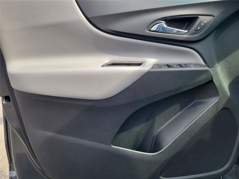 Used 2020 Chevrolet Equinox LT AWD/4WD image 20