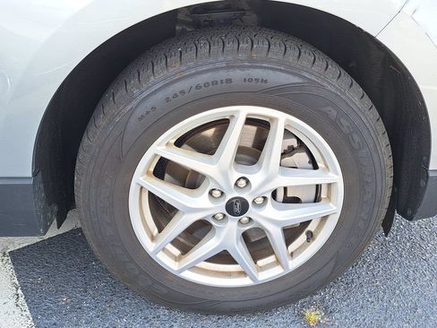 Used 2024 Ford Edge SEL AWD/4WD image 16