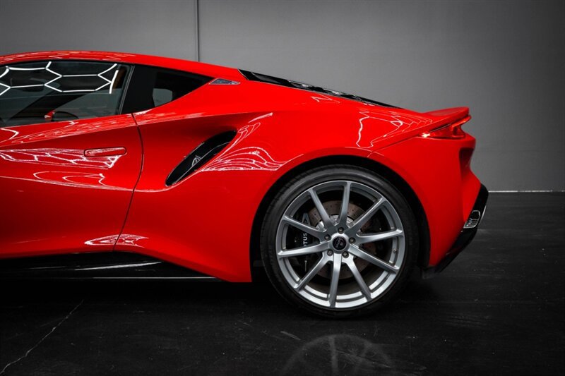Used 2025 Lotus Emira RWD image 6