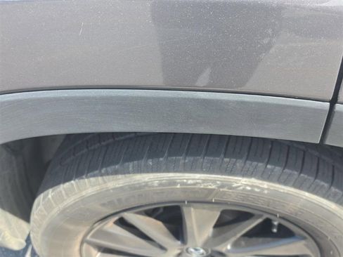 Used 2019 Toyota Highlander SE w/ Nightshade Edition image 2