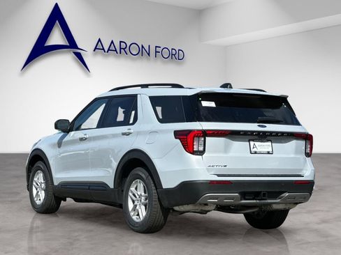New 2026 Ford Explorer Active w/ Active Comfort Package image 4