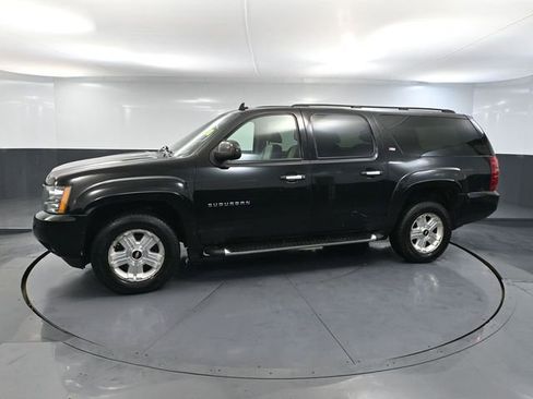 Used 2008 Chevrolet Suburban LT w/ LT Preferred Equipment Group image 11